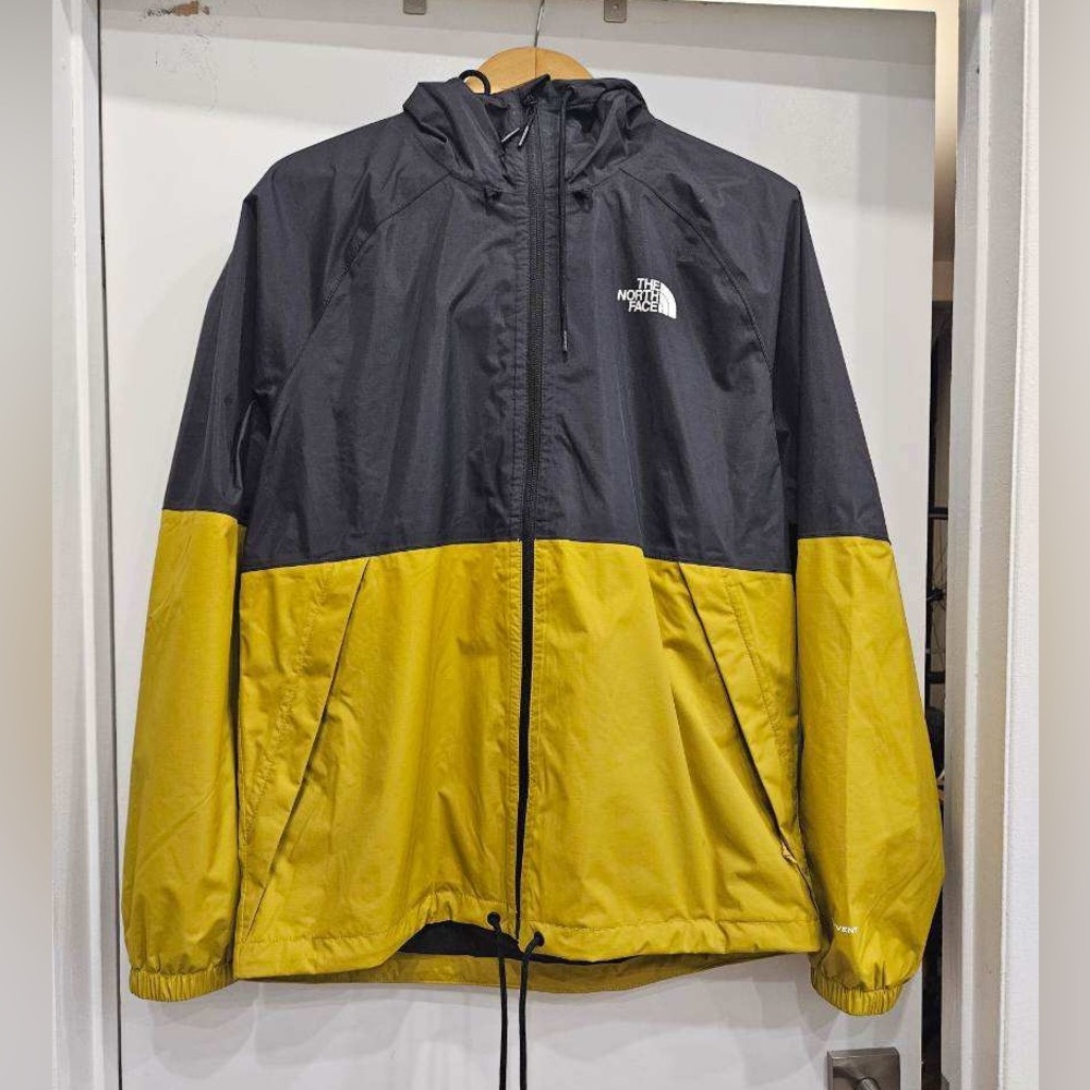 Men’s North Face Rain Jacket